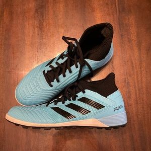 Mens indoor soccer shoes